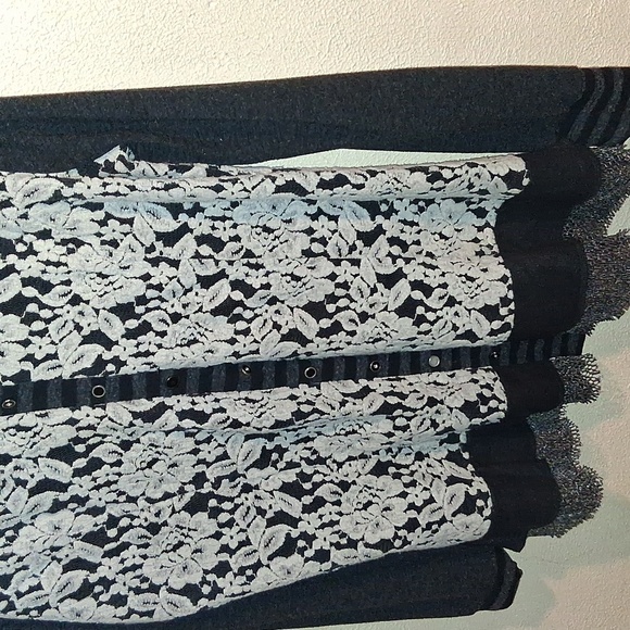 NEW DOLCEZZA Embellished Lace Striped Art To Wear Button Down L - Picture 3 of 8